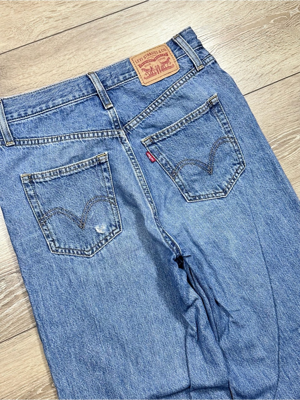 Levi’s High Waisted Straight Leg Jeans Medium Wash Cotton & Hemp Blend - Picture 14 of 15